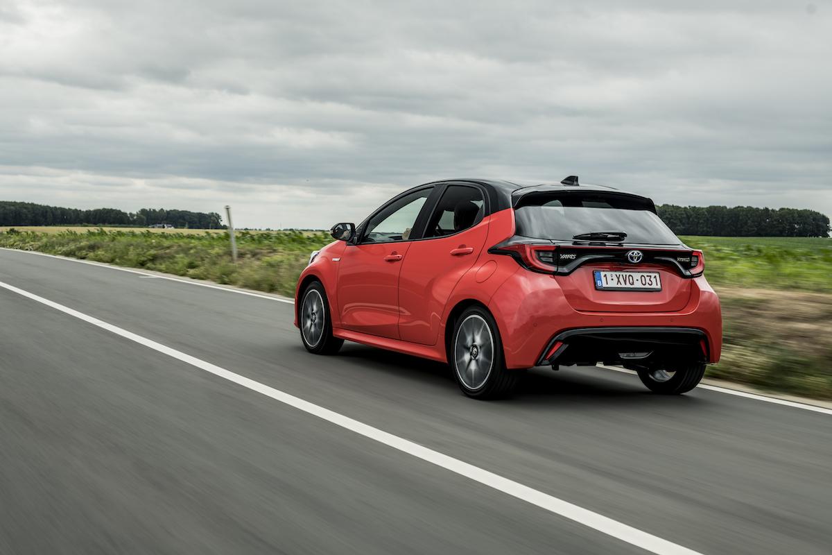 Toyota Yaris HSD 2020 review rijtest video