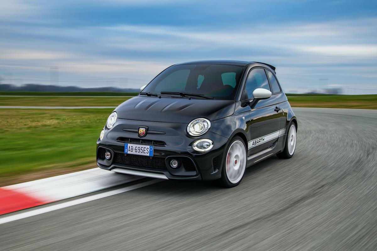 Abarth 695 Esseesse 2021