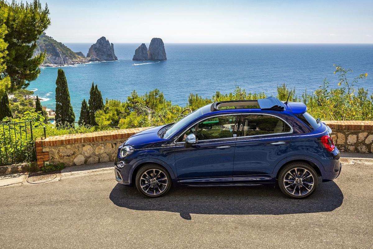 Fiat 500X yachting