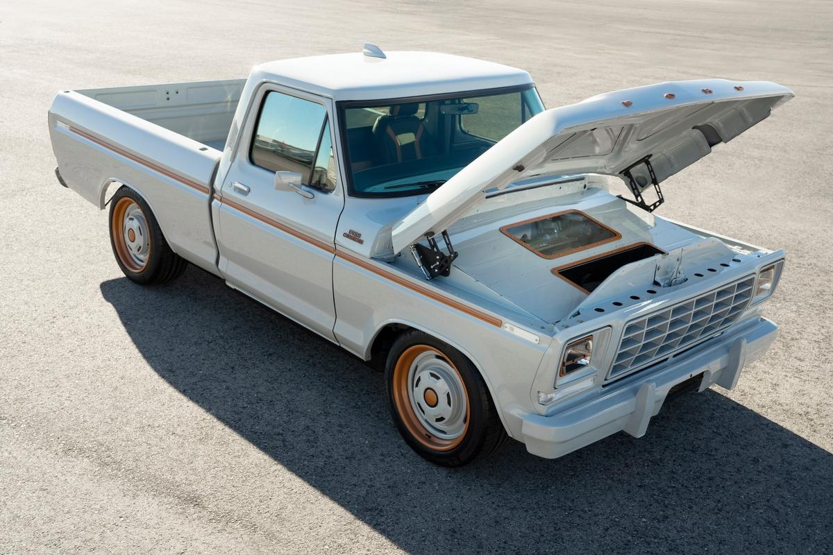 Ford F-100 Eluminator Concept 2021