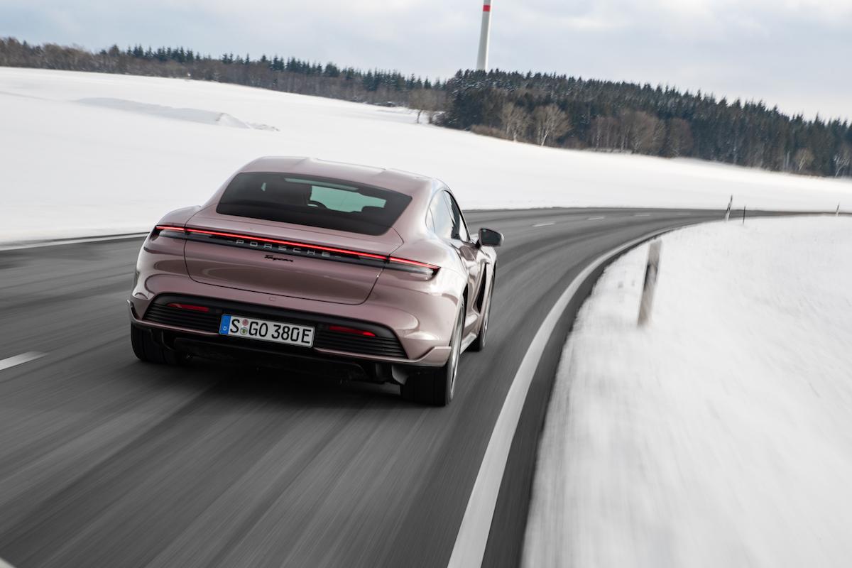 Porsche Taycan RWD test 2021