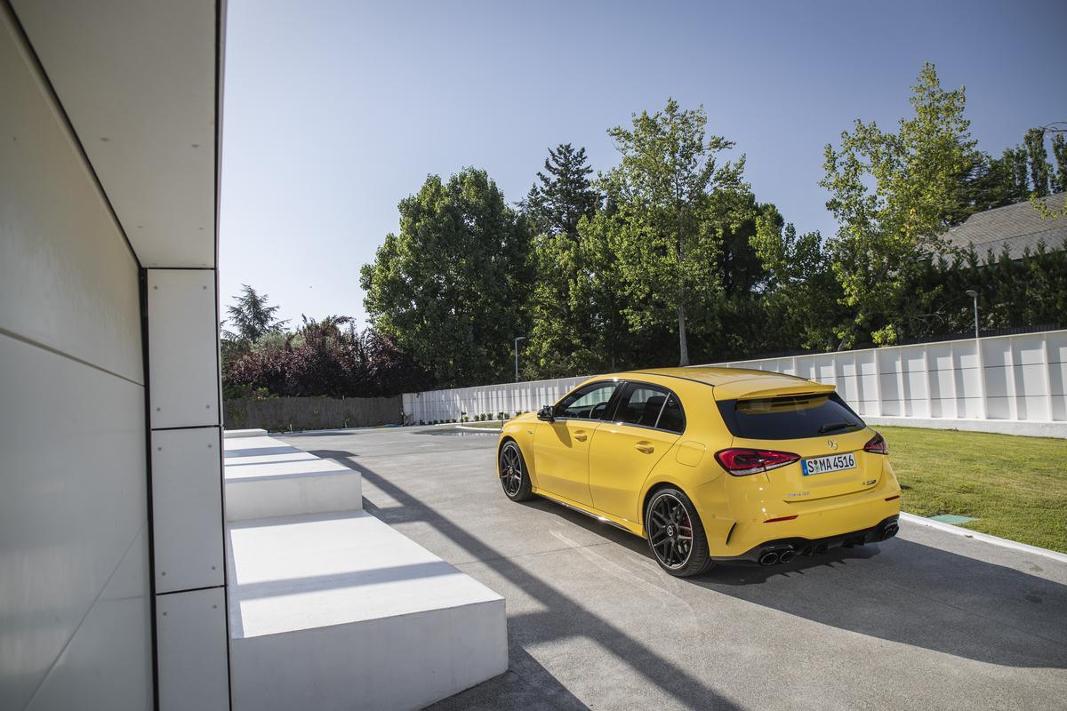 Audi RS 3 vs Mercedes-AMG A 45 S