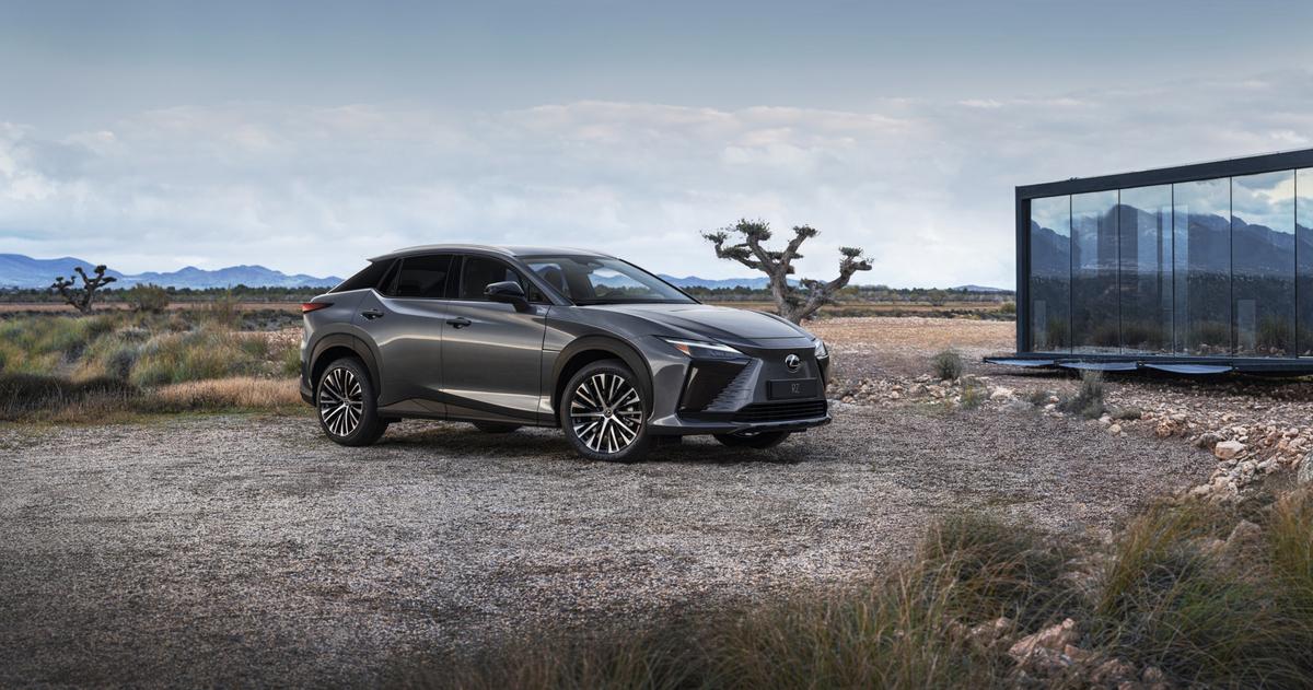 Lexus RZ 450e 2022