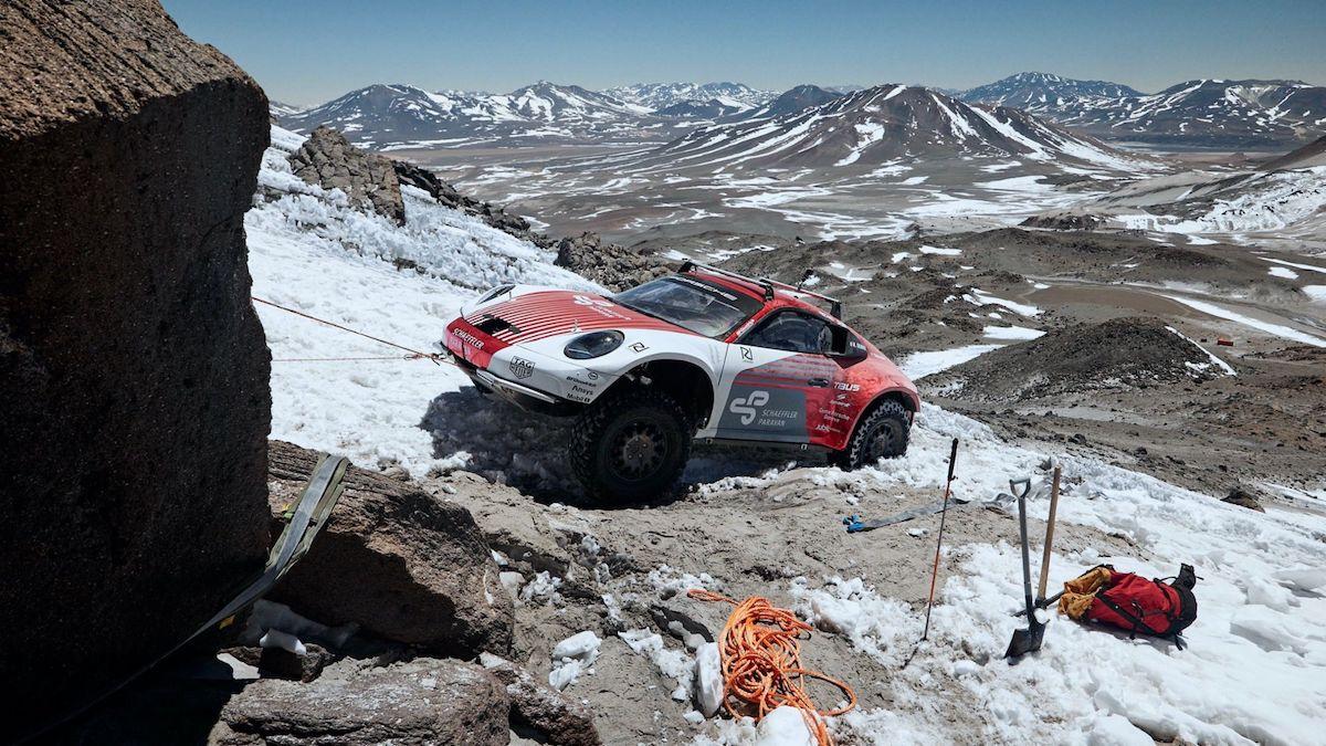 Porsche 911 offroad 2022