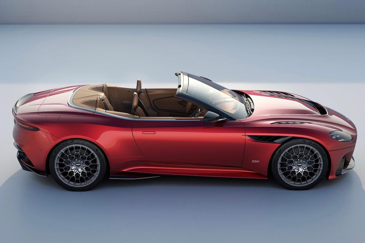 Aston Martin DBS 770 Ultimate Volante 2023