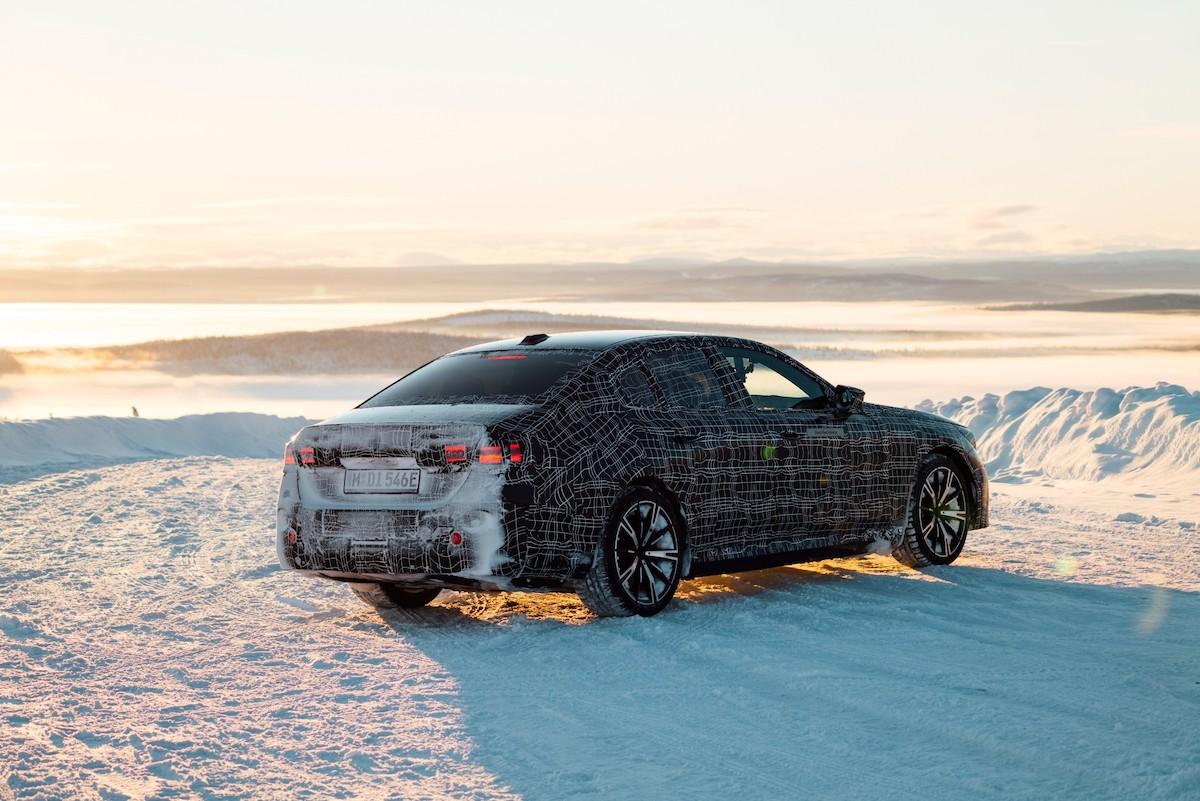 BMW i5 wintertest teaser 2023