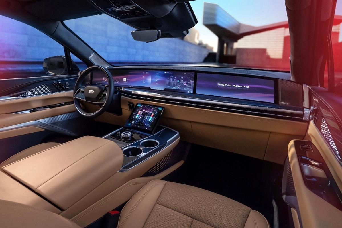 Cadillac Escalade IQ 2023