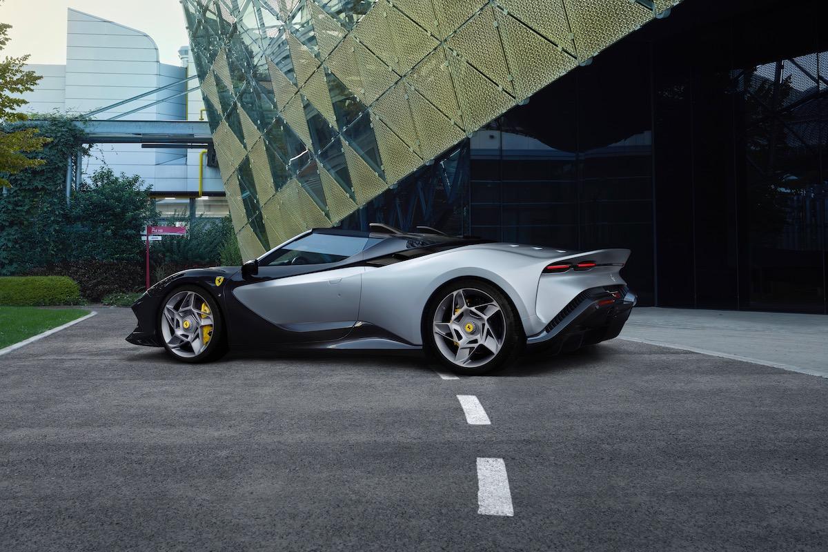 Ferrari SP-8 Roadster 2023