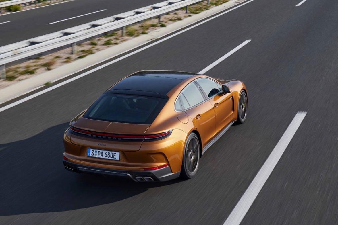 Porsche Panamera 2023