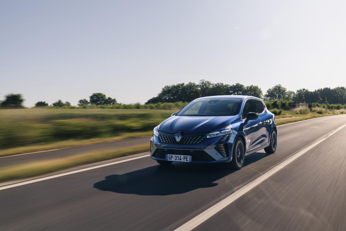 Renault Clio 2024 review hybrid autofans