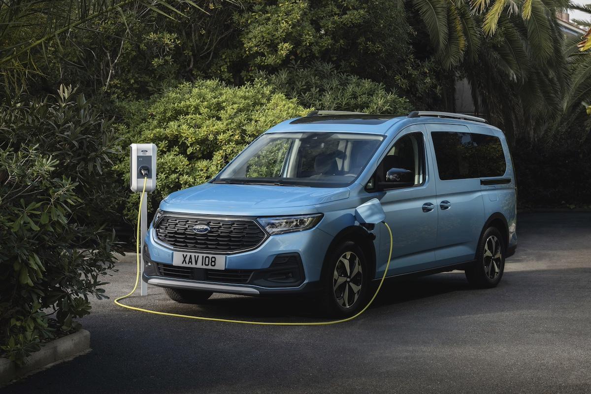 Ford Tourneo Connect PHEV 2024