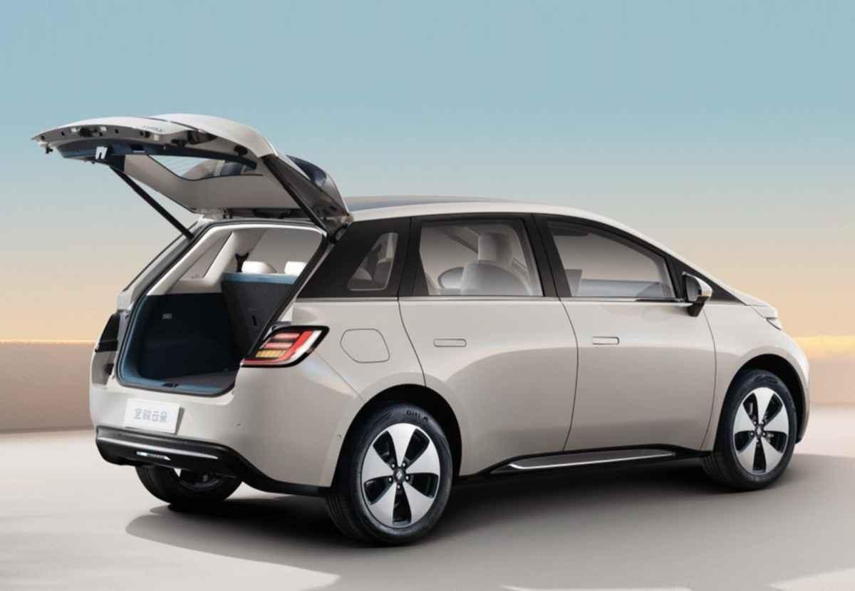 MG MPV MG2 info budget EV europa