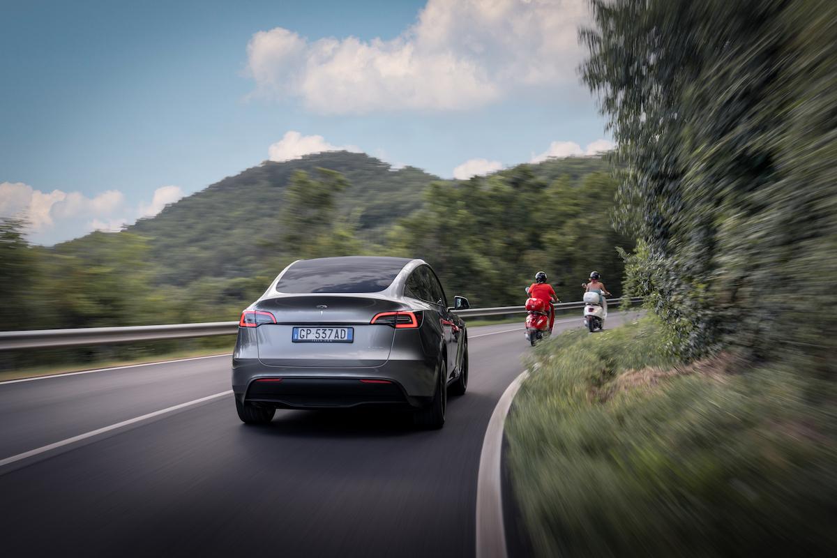 Tesla Model Y Long Range Single Motor test review rijtest belgie info 2024