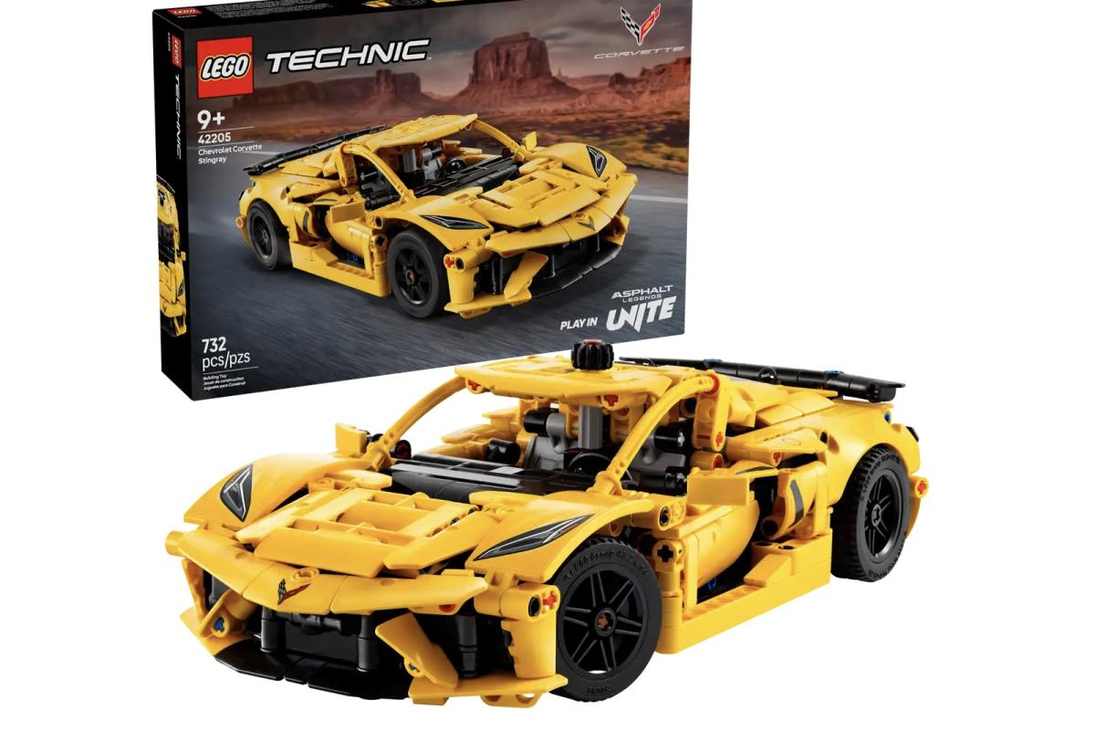 Lego Corvette 2025