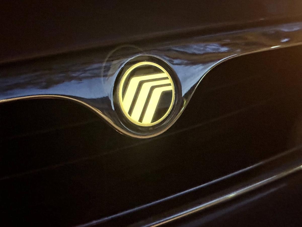 Verlicht Logo Mercury Sable