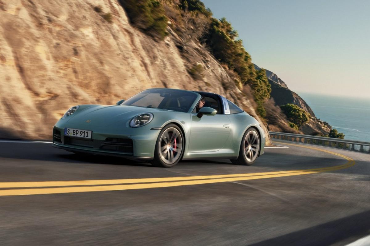 Porsche 911 Carrera 4S 2025