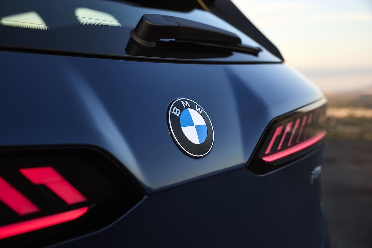 BMW iX3 2025