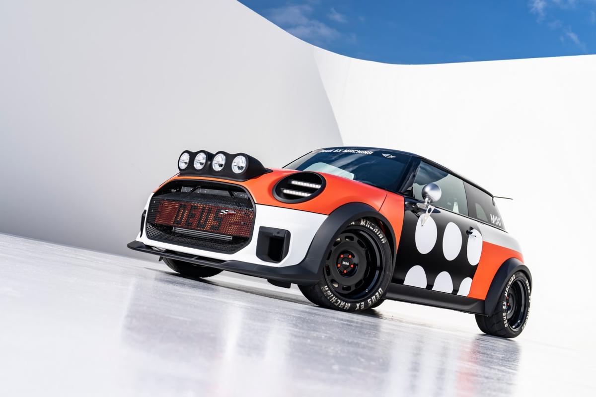 MINI JCW Deus Ex Machina 2025 Machine