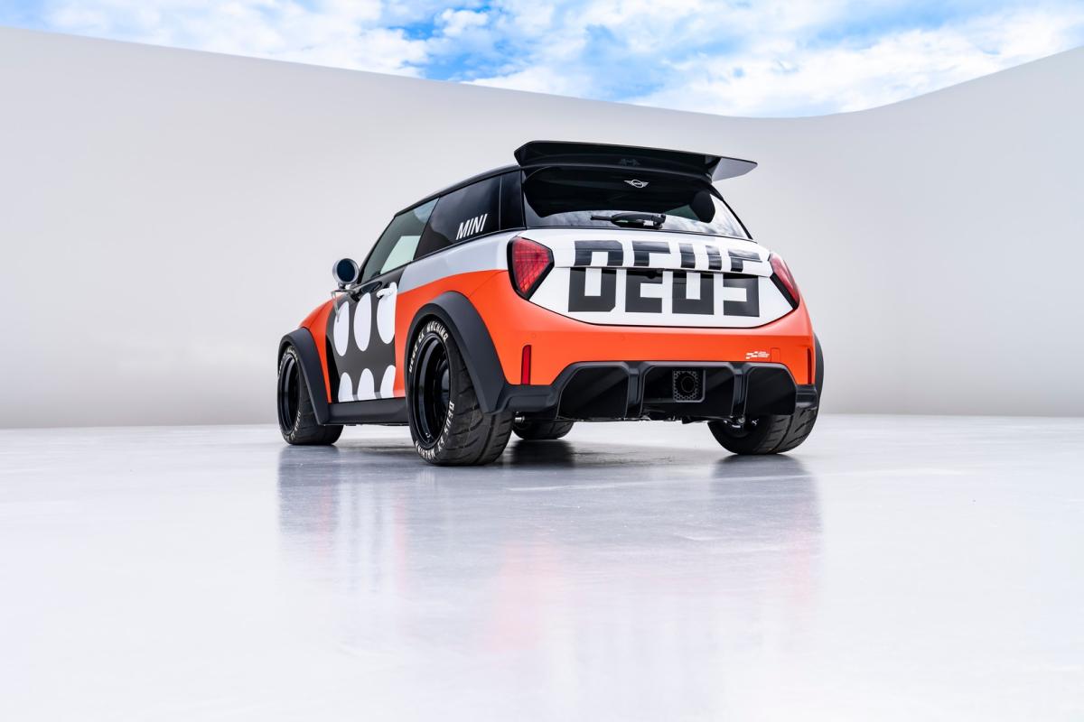 MINI JCW Deus Ex Machina 2025 Machine