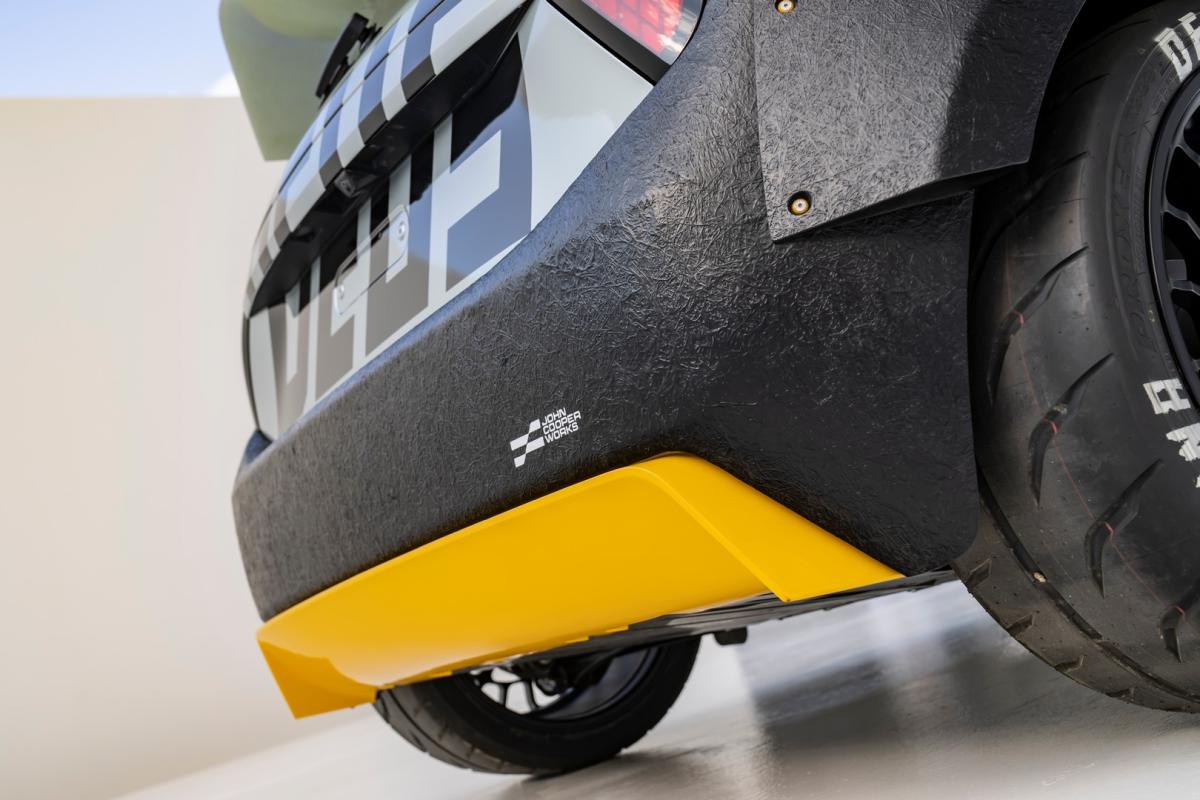 MINI JCW Deus Ex Machina 2025