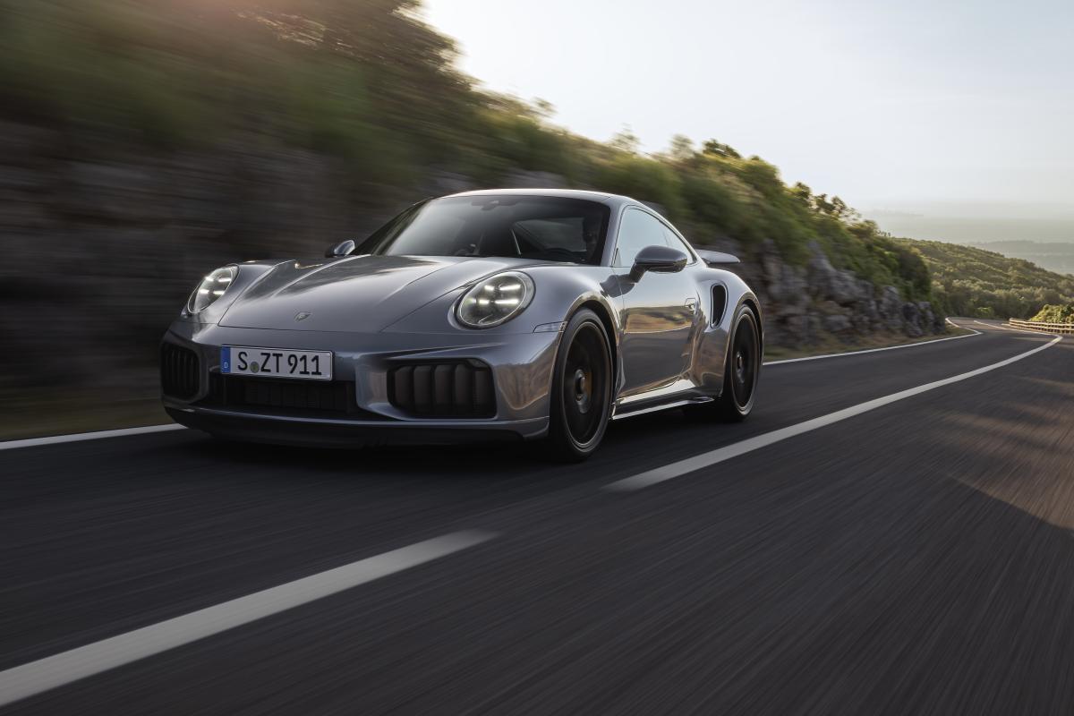 Porsche 911 turbo S facelift 2025