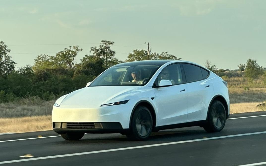 Tesla Model Y Standard leaked