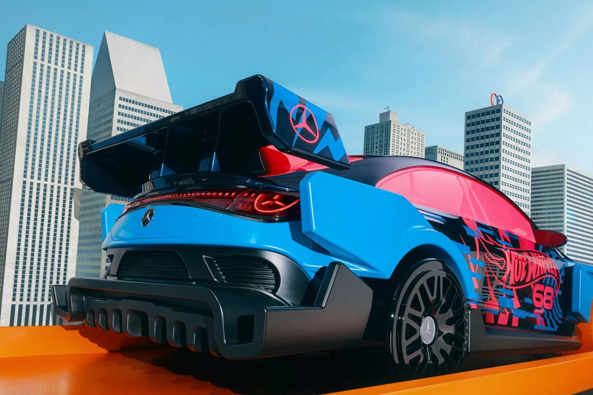 Mercedes CLA Art Car Hot Wheels 2025