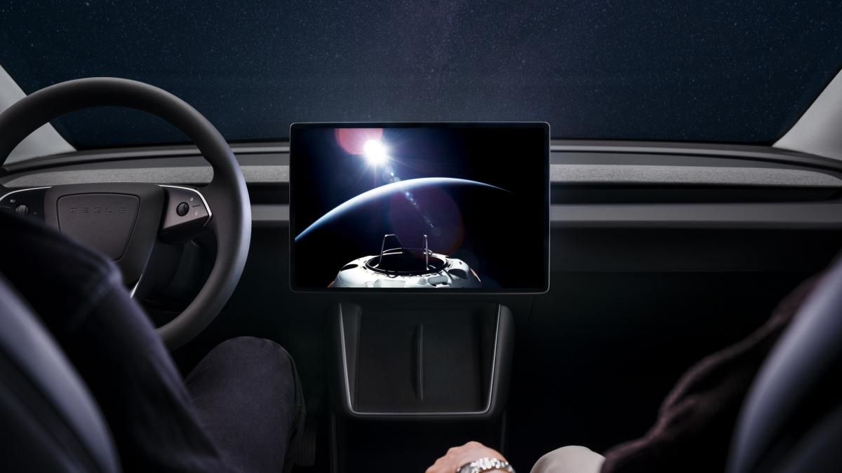 Tesla Model Y Standard 2026