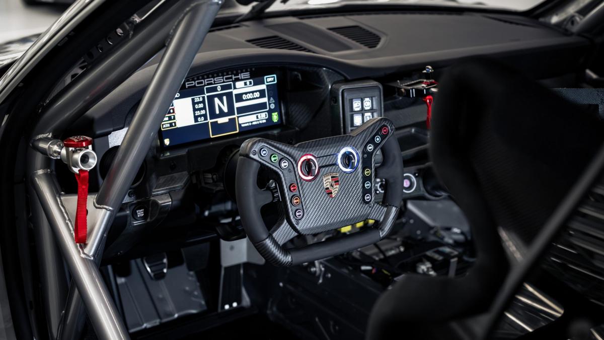 Porsche 911 GT4 R 2026