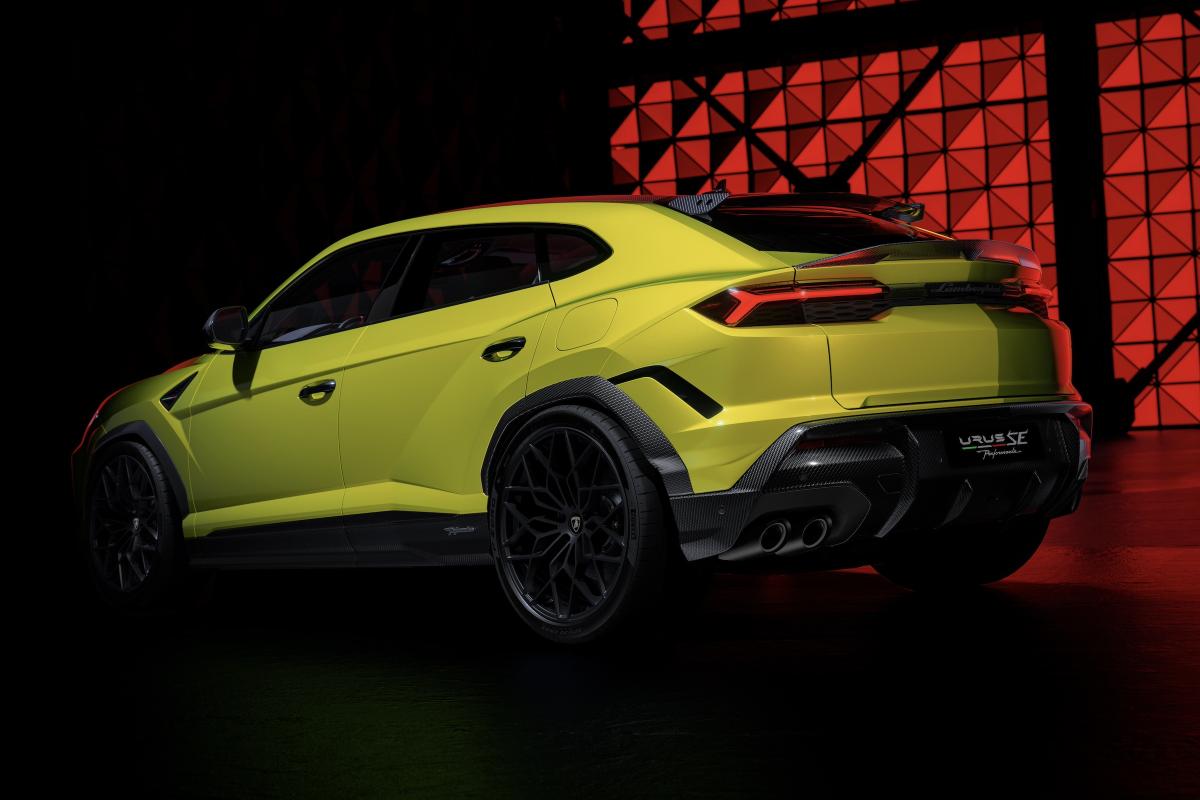 Lamborghini Urus SE Performante 2026