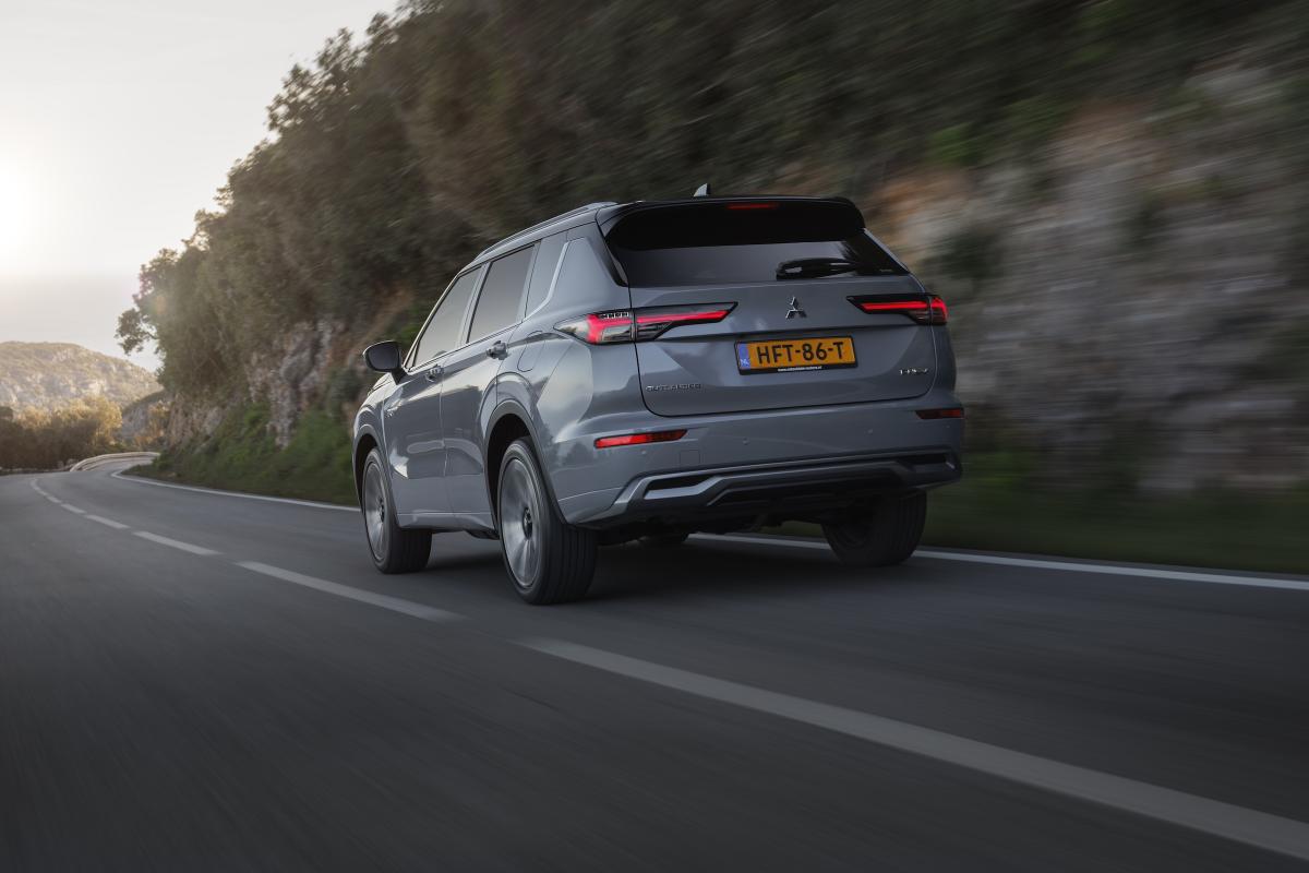 Mitsubishi Outlander PHEV test 2026