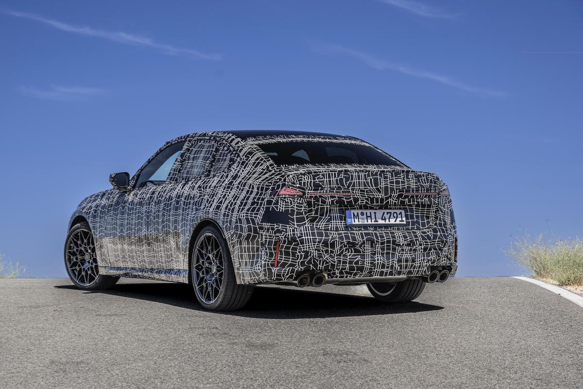 BMW M350 teaser 2026