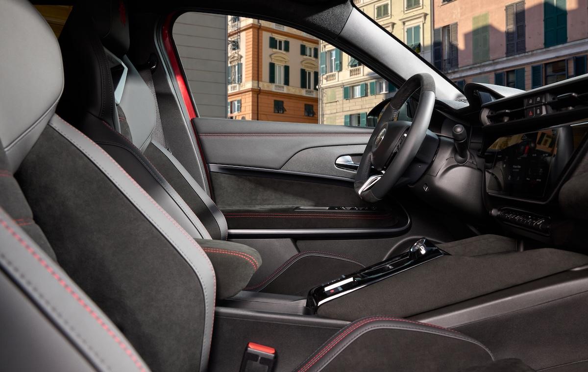 Alfa Romeo Junior MY26 interieur