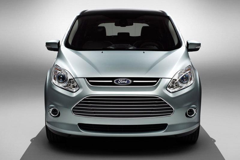 2012-Ford-C-Max-Energi-2