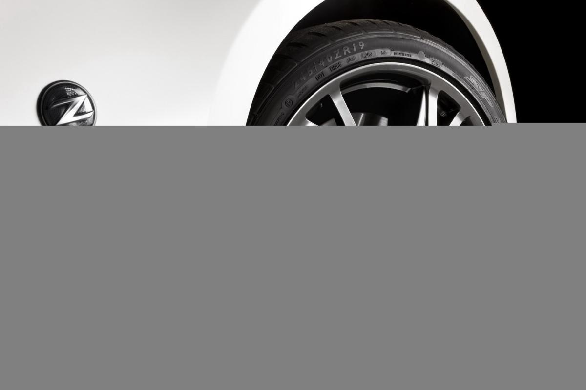 2011-Nissan-370z-GT-Edition-30