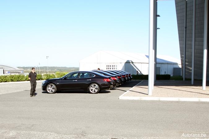 Persreis Rome Infiniti M