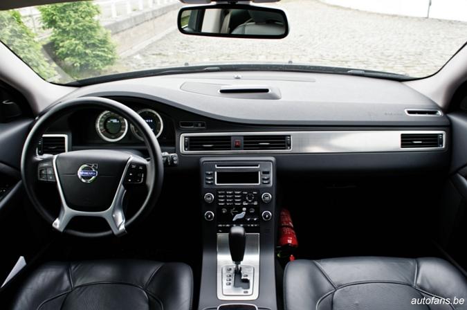 Rijtest-Volvo-V70-D5-Geartronic