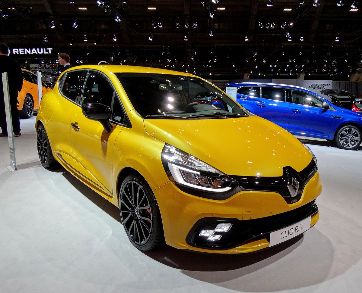renault_clio_rs_220_edc_trophy