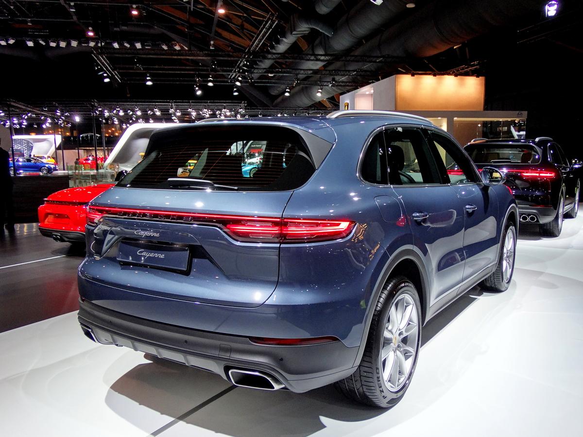 porsche_cayenne porsche_cayenne