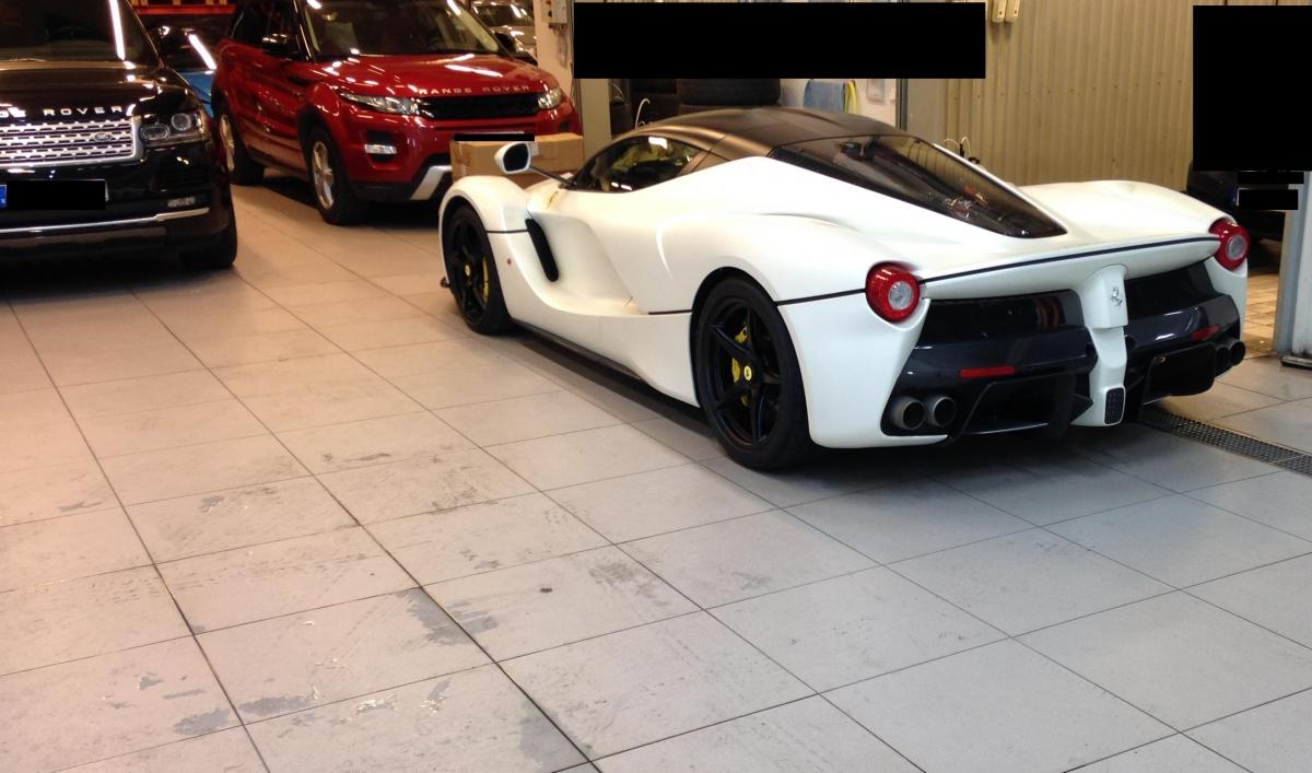 ferrari-laferrari-matwit_01