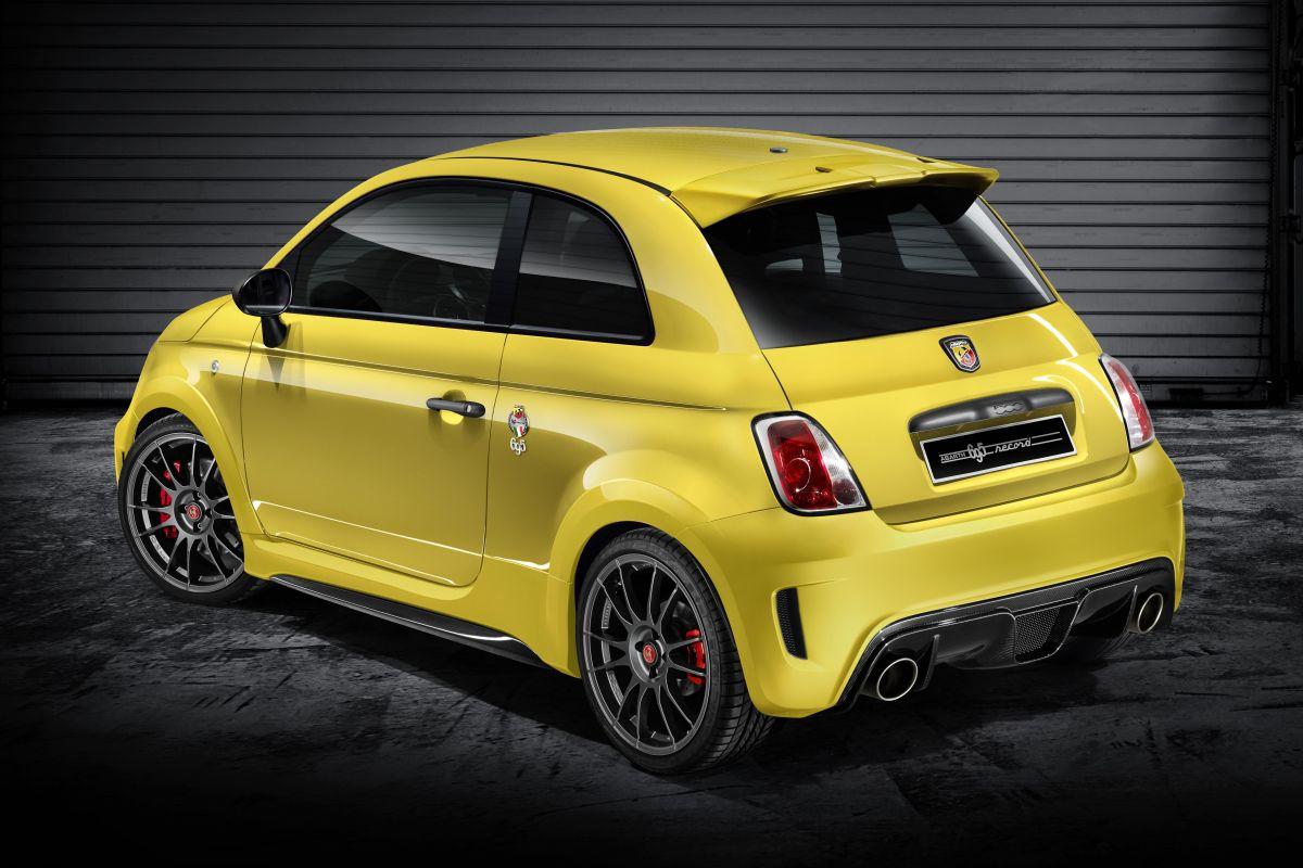 abarth-695-biposto-record abarth-695-biposto-record