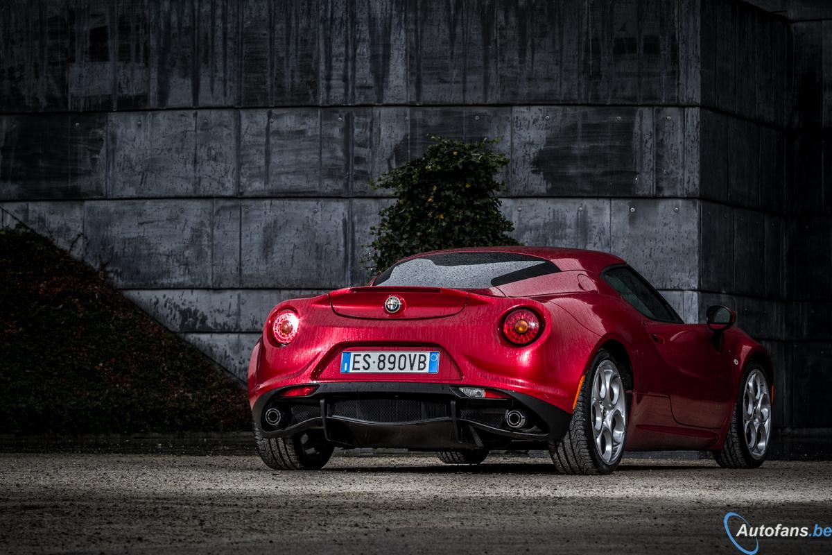 Alfa-Romeo-4C