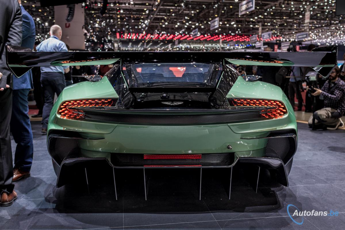  aston-martin-vulcan-geneve