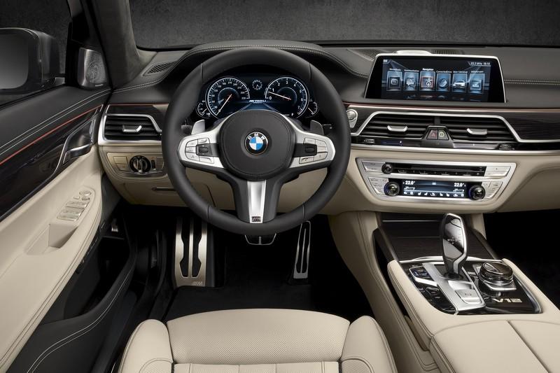 bmw-m760i-xdrive-2016