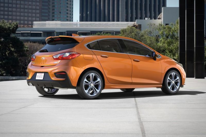 chevrolet-cruze-hatchback-2015