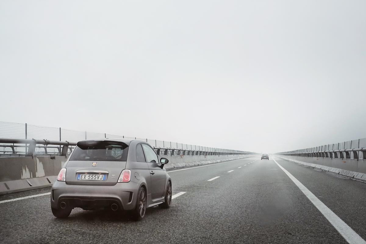 abarth-biposto-rijtest-2015