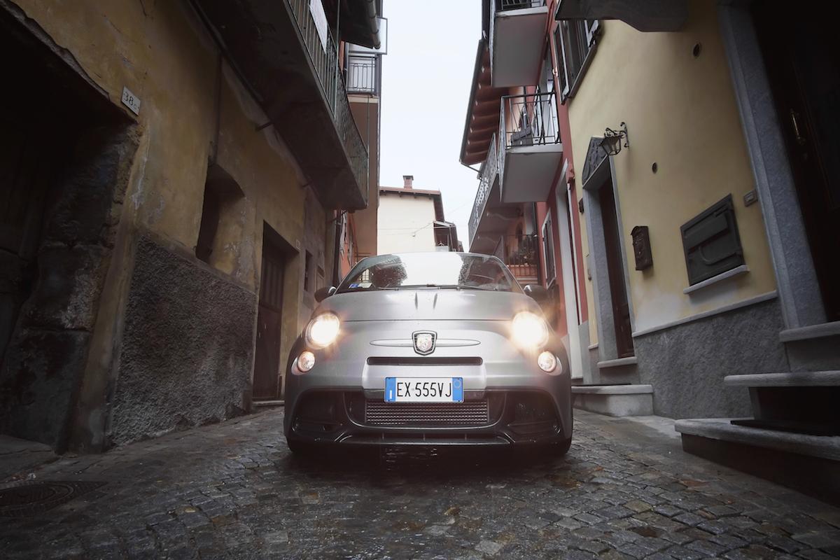 abarth-biposto-rijtest-2015