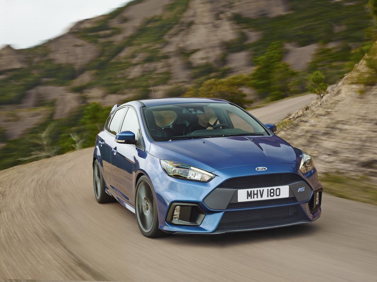 ford-focus-rs-2015_01