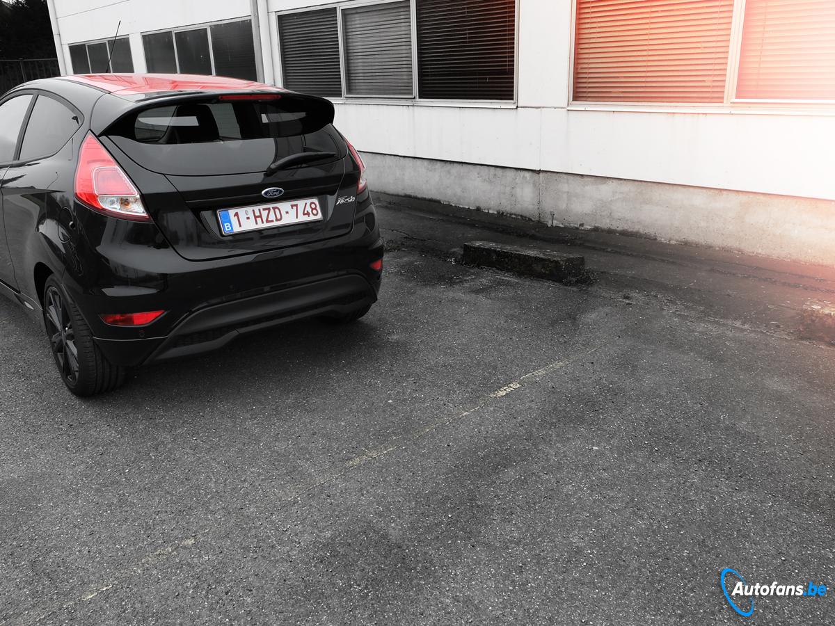 ford-fiesta-black-edition-2015