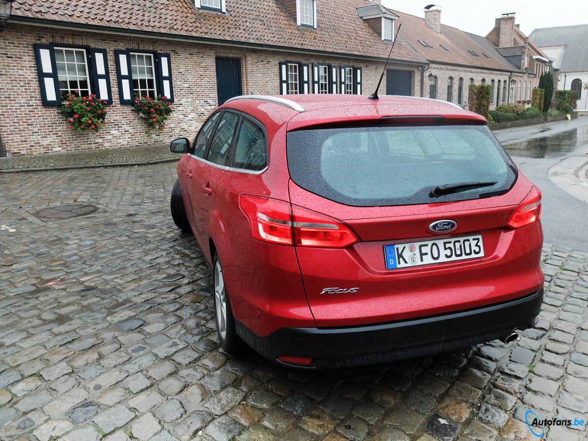 Rijtest-Ford-Focus-Facelift-2014